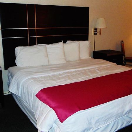 Oceanside Lodge Marmora Esterno foto